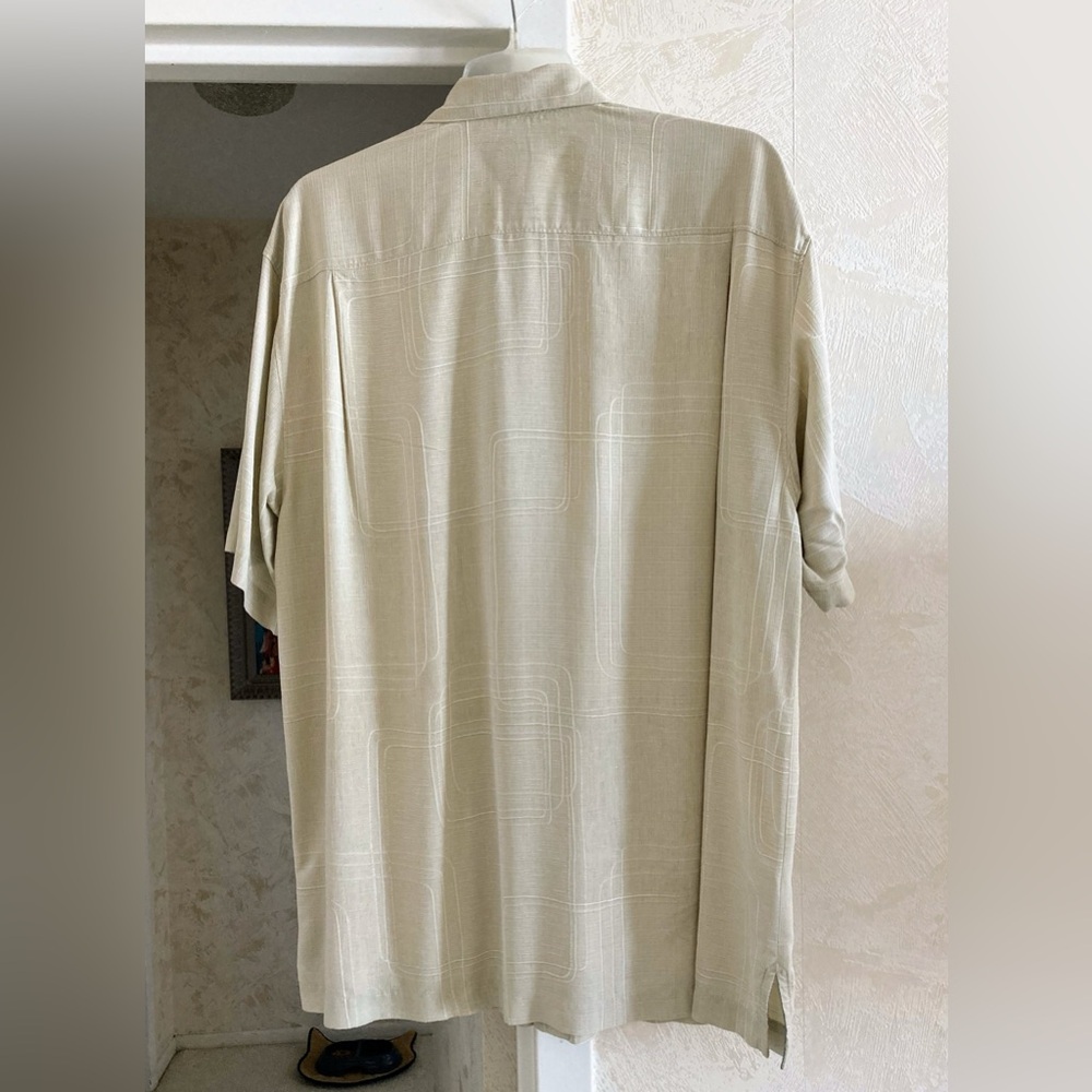 Tommy Bahama silk shirt - Picture 10 of 10